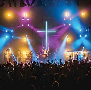 jjjj 1,359 teens came to Christ at summer festivals