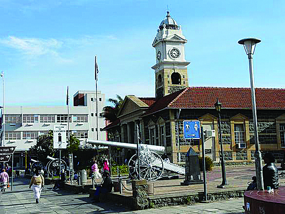 GUNNING FOR SOULS: Boer War guns ‘guard’ the town hall at Ladysmith, famous for a 120-day siege during the 1899-1902 conflict. More recently the town marked the beginning of a battle for souls when Angus Buchan led his first evangelistic campaign there.