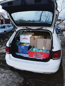 A car crammed with food to donate